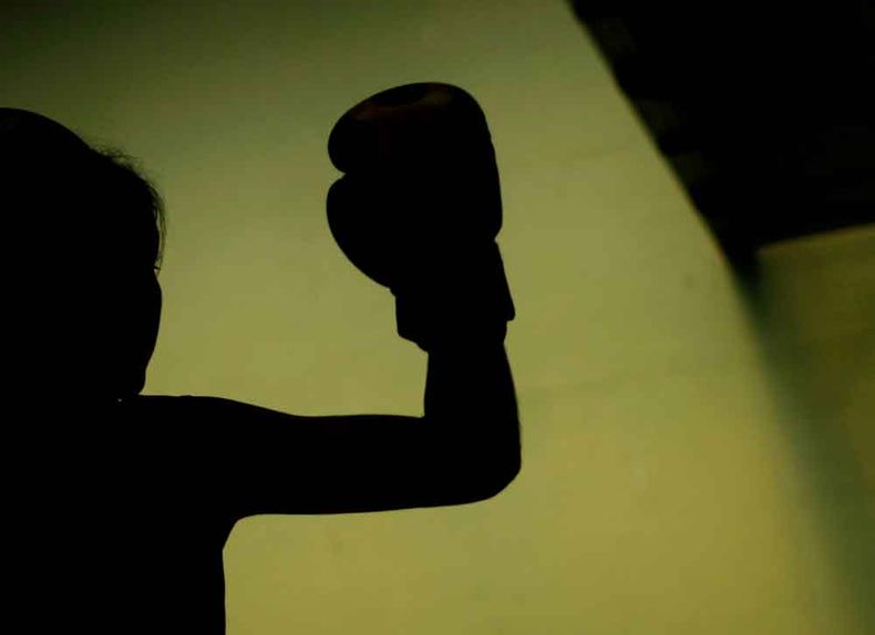 19044 boxeo luto.jpg