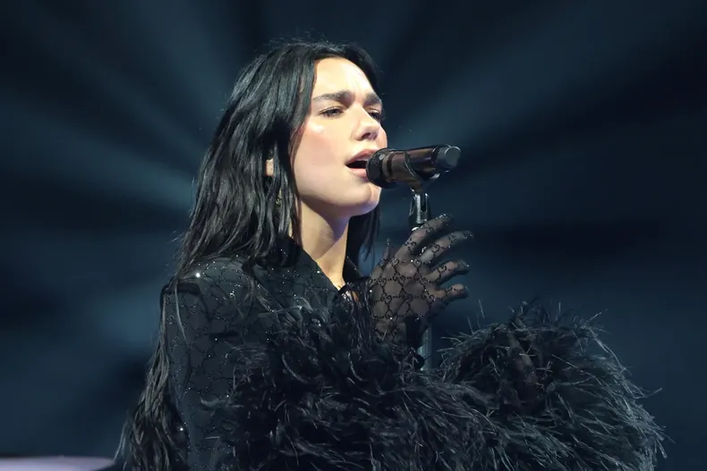 22931 dua lipa blondie cover.webp