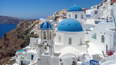 Más de 21.500 microsismos en tres semanas: Paradisíaca isla de Santorini casi vacía de turistas y residentes