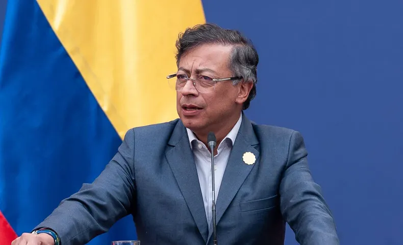 24471 petro colombia.webp