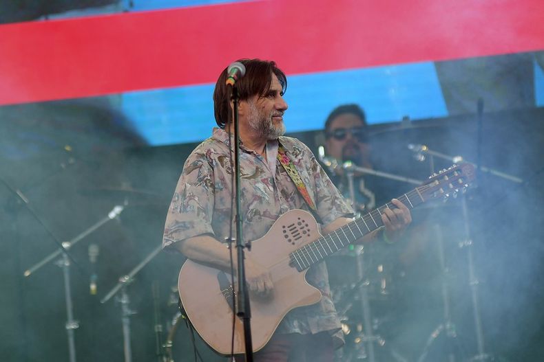 Amaro Labra de Sol y Lluvia.jpg