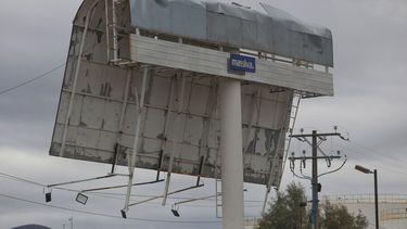 Emiten alerta por viento en ocho comunas de la RM a horas del regreso de la lluvia
