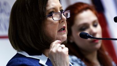 La contundente respuesta de Karen Espíndola a Soledad Alvear por columna anti aborto
