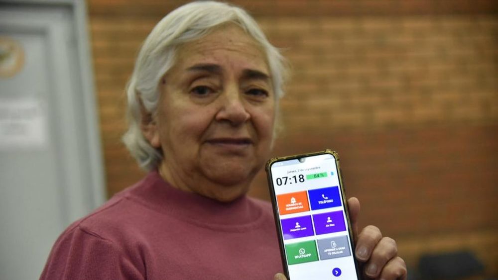 Conecta Mayor: Aplicación permitirá a adultos mayores pagar Metro y usar WhatsApp y Facebook