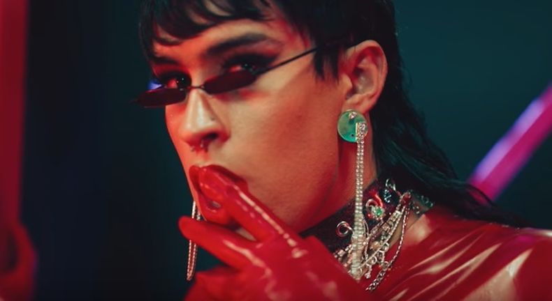 bad bunny 2.jpg