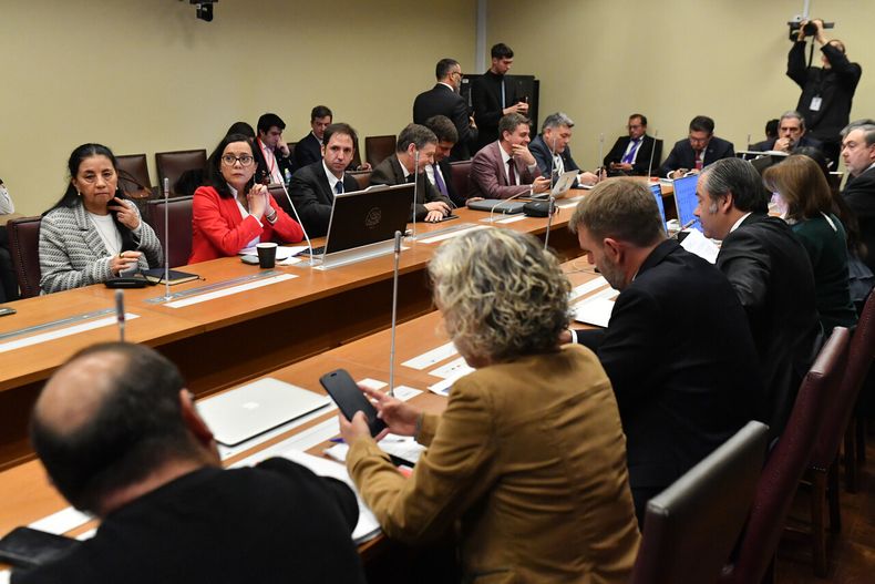 Consejo Fiscal Autónomo criticó otra vez la Ley Miscelánea de Kast - Agencia Uno