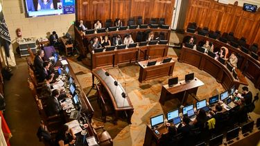 Cambios a listas y fin a los pactos: Los nudos de sistema político en la Comisión Experta