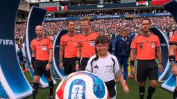 Galia entrado a la cancha del Mundial 2026 - Captura de video Galia entrado a la cancha del Mundial 2026 - Captura de video