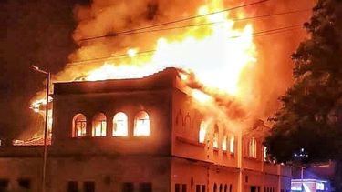 Noche de terror en Colombia deja en escombros el Palacio de Justicia de Tuluá