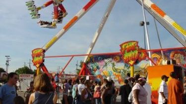 Falla en juego mecánico Fire Ball de feria en Ohio deja 7 heridos y una víctima fatal