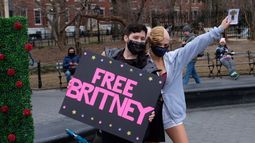 Soy tú: Fascinación por Britney Spears en muestra que llega a Chile