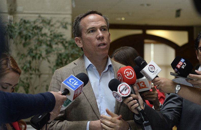 A_UNO_1133120 1 scaled.jpg