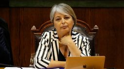 Tajante respuesta de ministra Jara a la oposición por su propio proyecto de pensiones