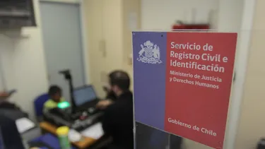 Le dieron carnet con RUT errado, fue a renovarlo y lo denunciaron por usurpación de identidad: Deberán pagarle $20 millones