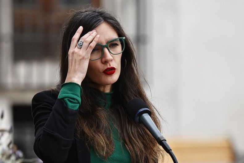 Camila Vallejo Agencia Uno 2.jpeg
