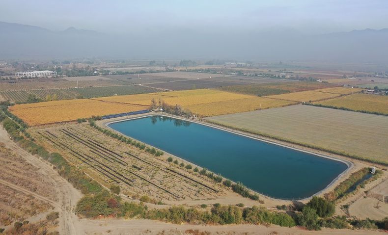 Tranque agricola.jpg