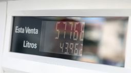Sube la bencina y baja la parafina: ¿Cuáles son los ajustes tarifarios vigentes desde este jueves?