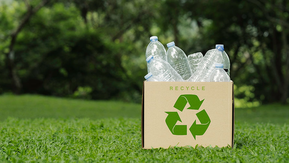 Imagen referencial de reciclaje de plásticos y sostenibilidad.