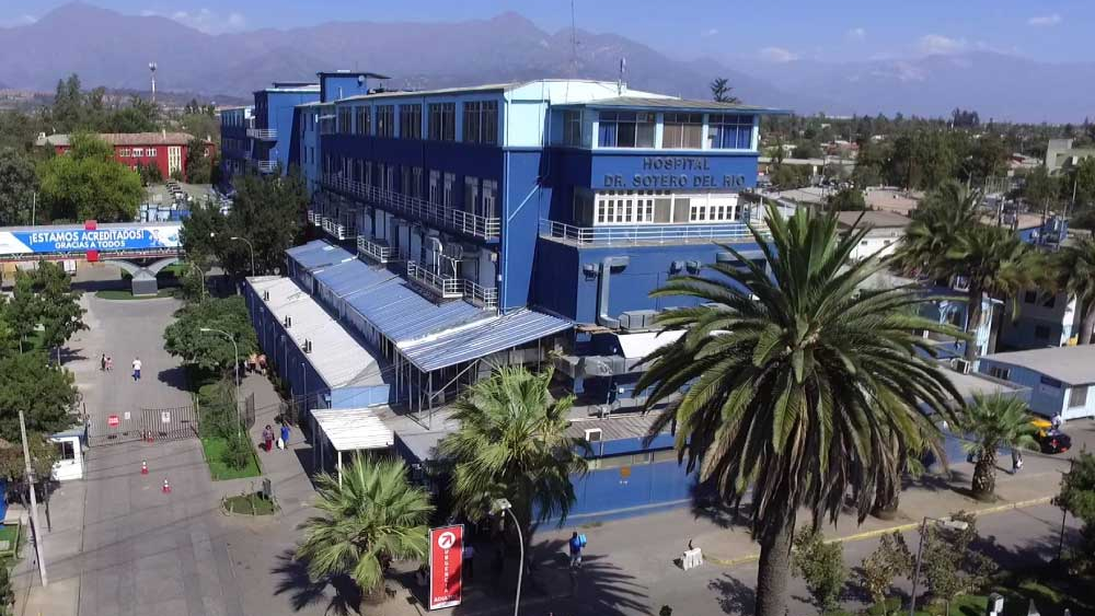 Hospital Sótero del Río, en Puente Alto, el establecimiento que sufriría el mayor recorte de parte del gobierno. Hospital Sótero del Río, en Puente Alto, el establecimiento que sufriría el mayor recorte de parte del gobierno.