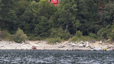 Alcalde de Pucón solicita demoler dique que sería responsable de sequía del lago Caburgua