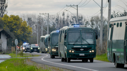 Gendarmería realiza el traslado de reos desde distintos recintos penales del país al Complejo Penitenciario La Laguna, en la ciudad de Talca, en medio de un operativo denominado Operación Cancerbero. Créditos: Agencia Uno.&nbsp;