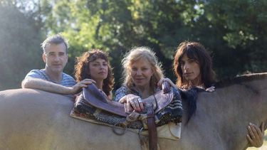Cecilia Roth vuelve como la matriarca de una familia disfuncional en “Las Fiestas”
