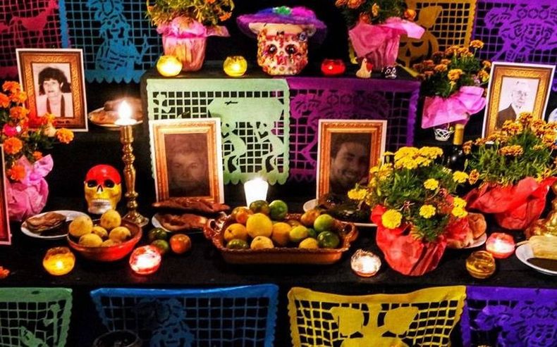 Altar en casa mexicana.jpg