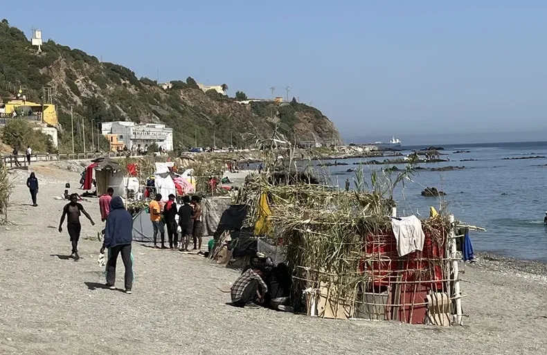 Sigue la crisis migratoria en Ceuta - Agencia EFE