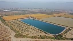 UDI propone construir mega tranques agrícolas para acumular agua sin permiso ambiental