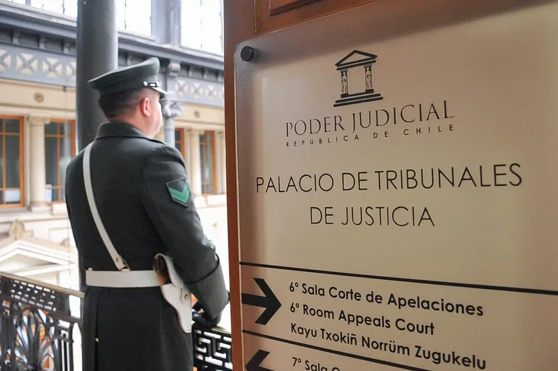neurocirujana que sufrio abuso sexual de colega en hospital logra en juicio que se obligue a cambiar de lugar al agresor.webp