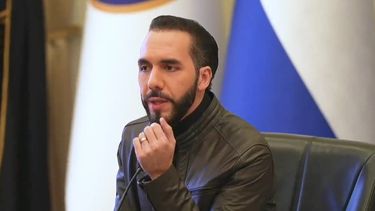 Denuncian arresto de más de 3.000 menores en el régimen de Bukele