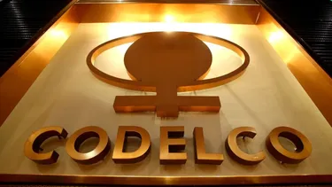 Fortalece la posición de Chile: Codelco celebra fusión entre dos gigantes de la minería global