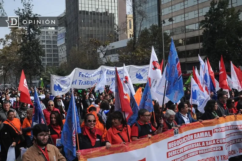 29615 marcha del primero de mayo.webp