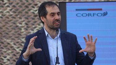 “Hola Gabriel…”: Los tuits del ministro Grau aclarando a Alemparte cifras de inversión