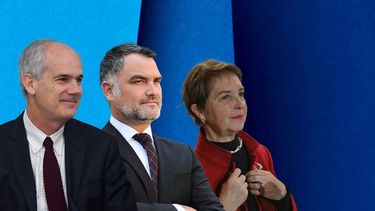 Politólogo llama al orden: ¿Cuál es la derecha? ¿RN y la UDI? Evópoli no se ve