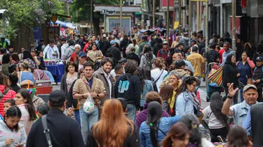 Migrantes generan el 10,3% del PIB en Chile: Cada uno en promedio aporta $658.911 al Estado por año
