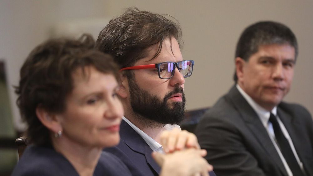 Gabriel Boric trabajando junto a Carolina Tohá y Manuel Monsalve cuando estaban en el gobierno - Agencia Uno