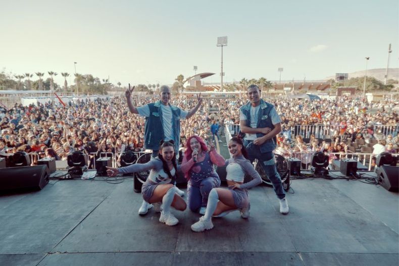 3035 christell 1.jpg