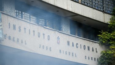 Docentes del Instituto Nacional denuncian persecución y amedrentamiento del municipio de Santiago