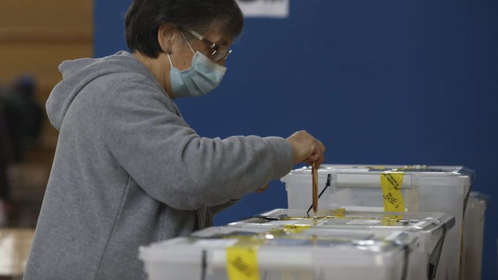 Proyecto de ley buscará eximir de multas electorales a personas mayores de 70 años