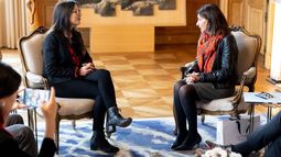 Ministra Vallejo se reúne con alcaldesa de París en el marco de su agenda anti fake news