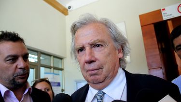 Decretan arresto domiciliario total para Raúl Schüler por robo de estatuas y tenencia ilegal de armas