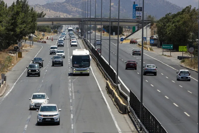 denuncio robo de su vehiculo nueve horas despues y aseguradora nego cobertura suprema ordeno pagarle 14 millones.webp