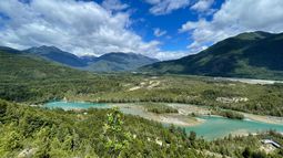 La sostenibilidad es clave en los entornos naturales. La sostenibilidad es clave en los entornos naturales.