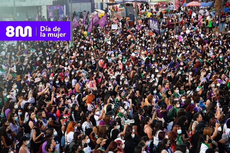 Mujeres aparecen 25 veces menos en medios que hombres.jpg