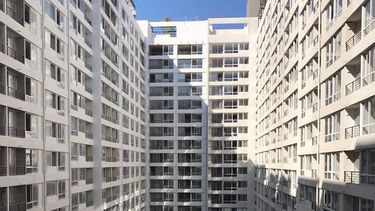 Ministra de Vivienda ratifica que guetos verticales en Estación Central se construyeron de manera ilegal