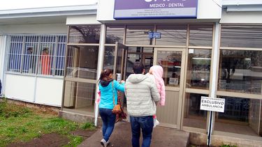 Muerte de mujer de 62 años en la vía pública: Polémico protocolo impide a consultorios atención médica en la calle