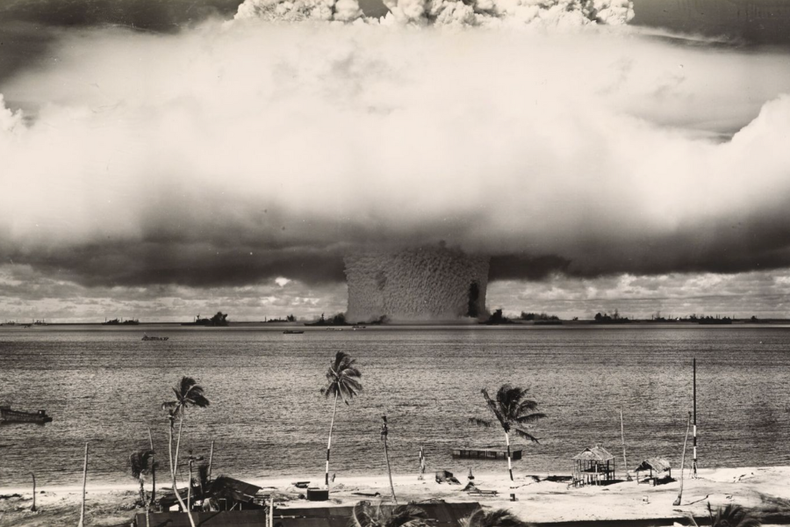 organizacion japonesa de sobrevivientes de bombas atomicas es premiada con nobel de la paz.png