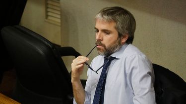 Ministro Blumel por ley que sanciona cortes de camino: Hacer bailar a la gente para que pueda transitar es inaceptable