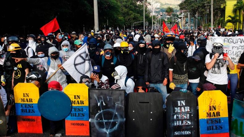 Primera Linea Marchas Bogota.jpg